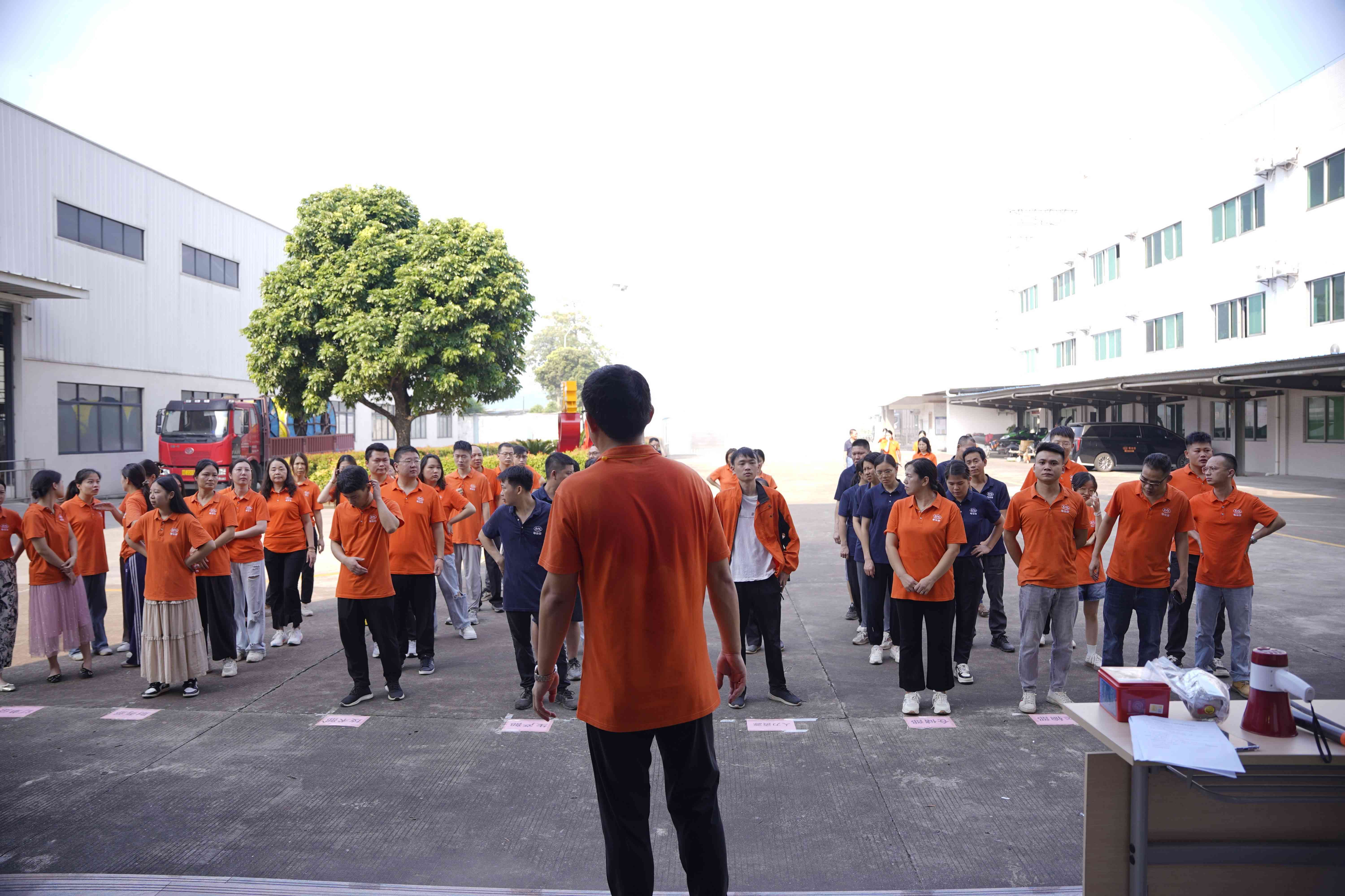 以練為戰(zhàn)筑防線，防患未“燃”強(qiáng)意識