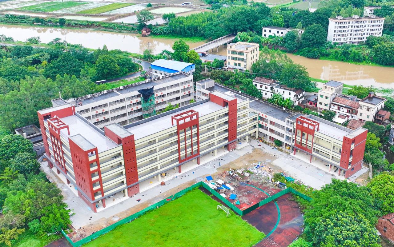 金渡鎮(zhèn)第二小學2 金渡鎮(zhèn)第二小學2